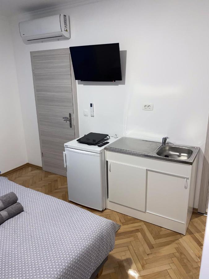Apartment & Rooms - Marina Ploce  Extérieur photo