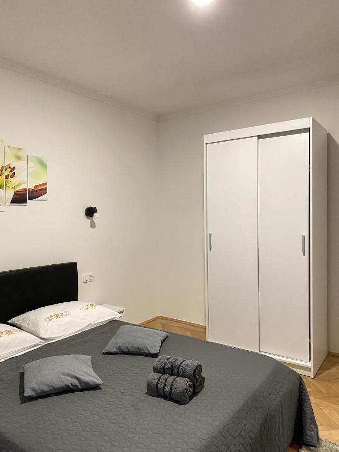 Apartment & Rooms - Marina Ploce  Extérieur photo